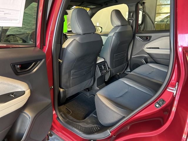 Used 2025 Subaru Forester Premium AWD/4WD image 23