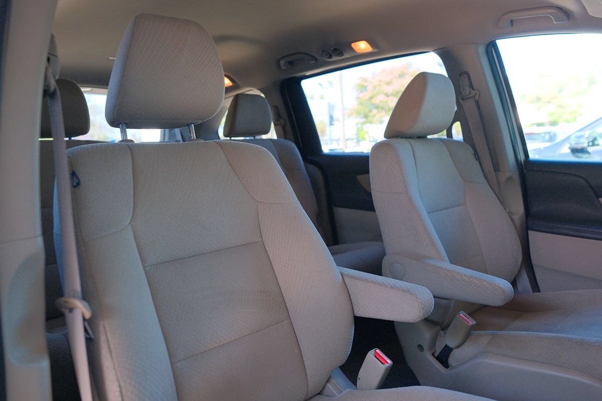 Used 2016 Honda Odyssey LX image 26