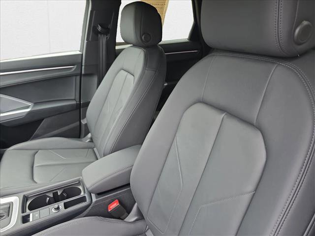 Used 2024 Audi Q3 2.0T Premium Plus w/ Premium Plus Package image 15