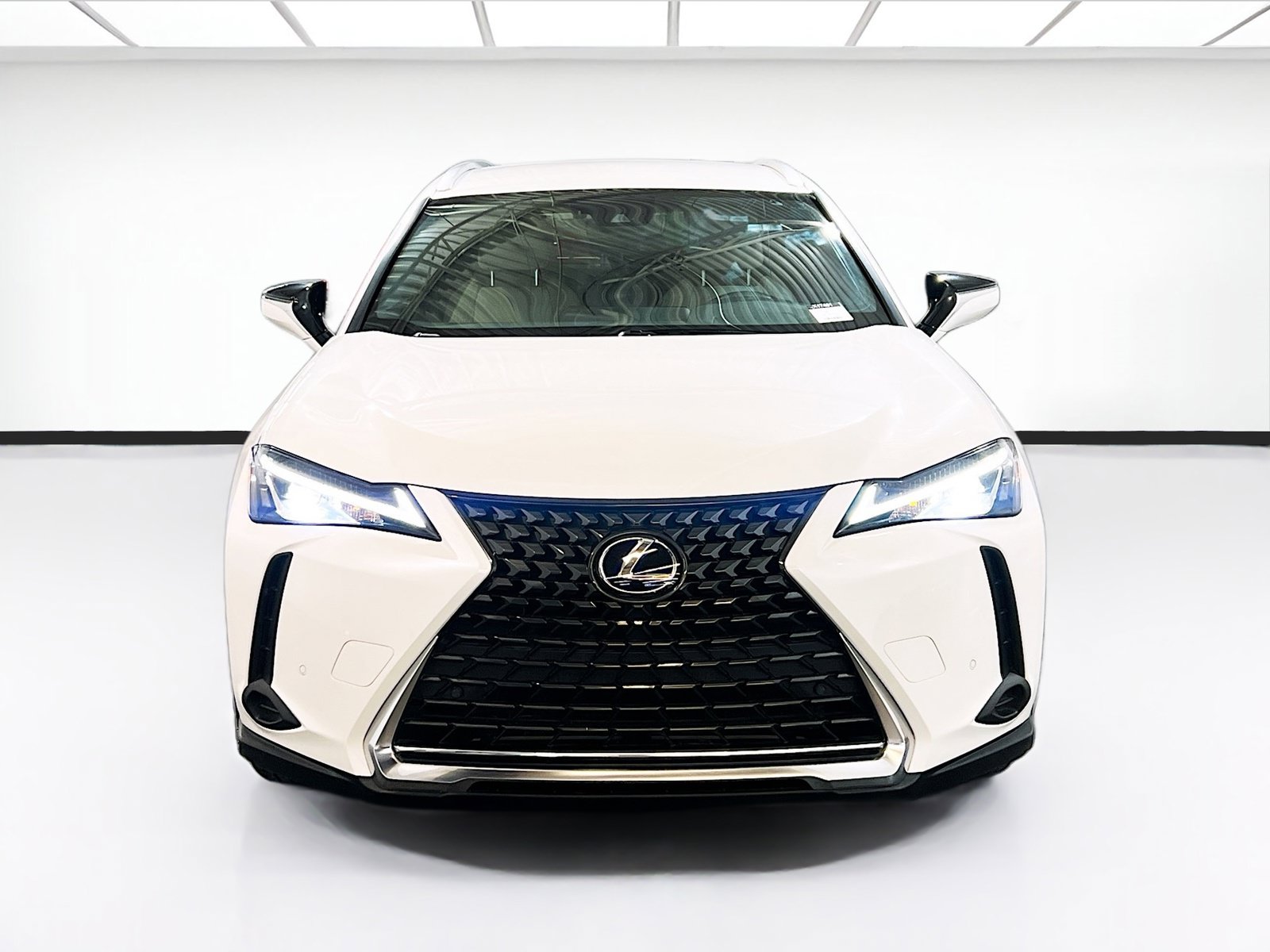 Used 2021 Lexus UX 250h w/ Accessory Package (Z1) AWD/4WD image 2