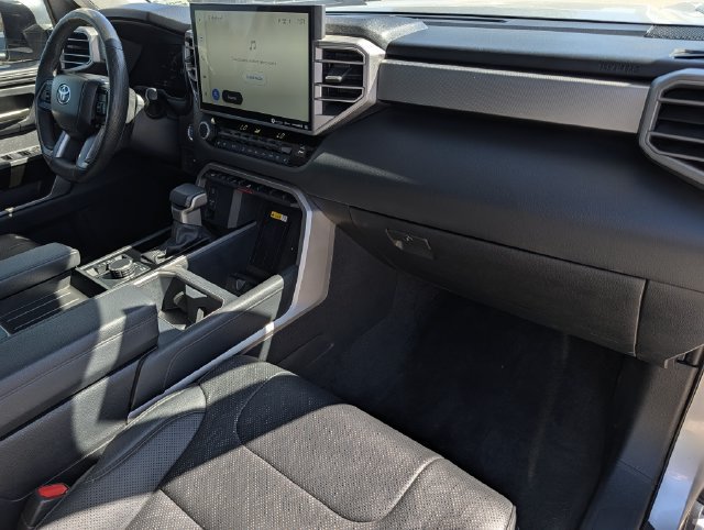 Used 2024 Toyota Tundra Limited AWD/4WD image 34