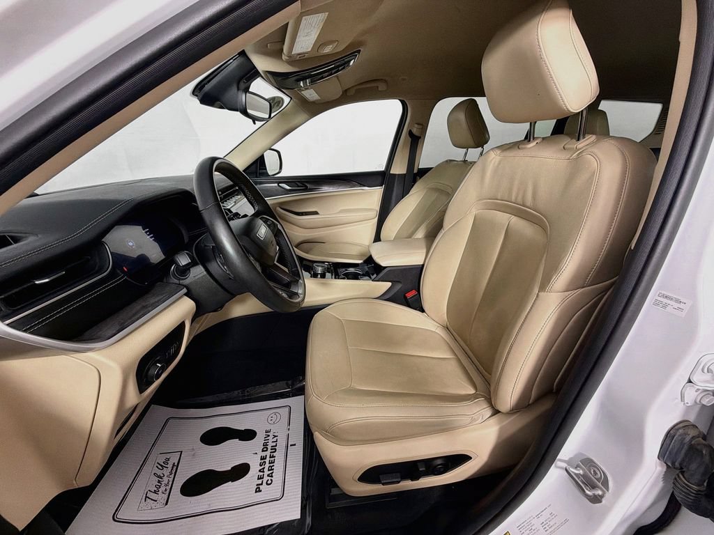 Used 2022 Jeep Grand Cherokee L Limited AWD/4WD image 19