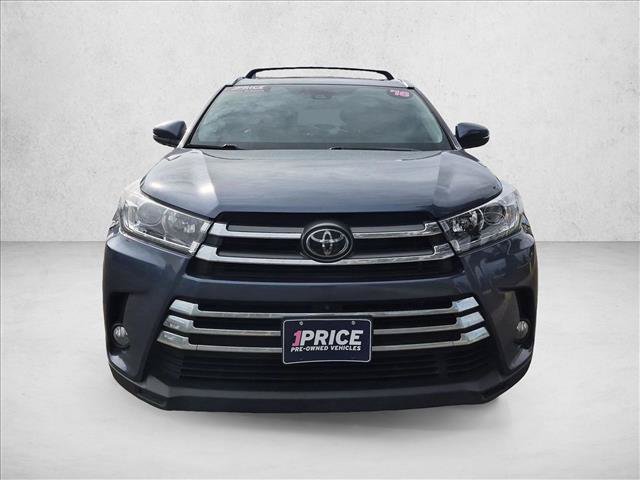 Used 2018 Toyota Highlander Limited Platinum AWD/4WD image 2