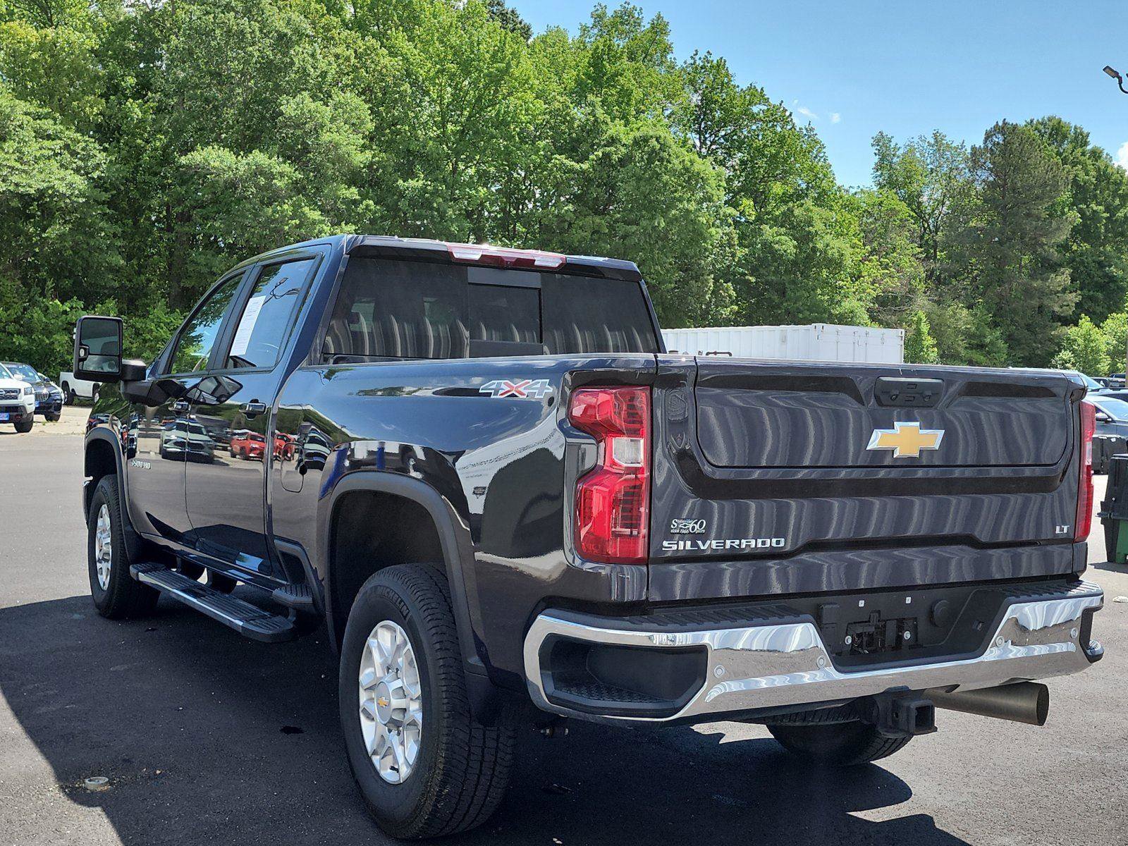 Used 2024 Chevrolet Silverado 3500 LT w/ Safety Package AWD/4WD image 3