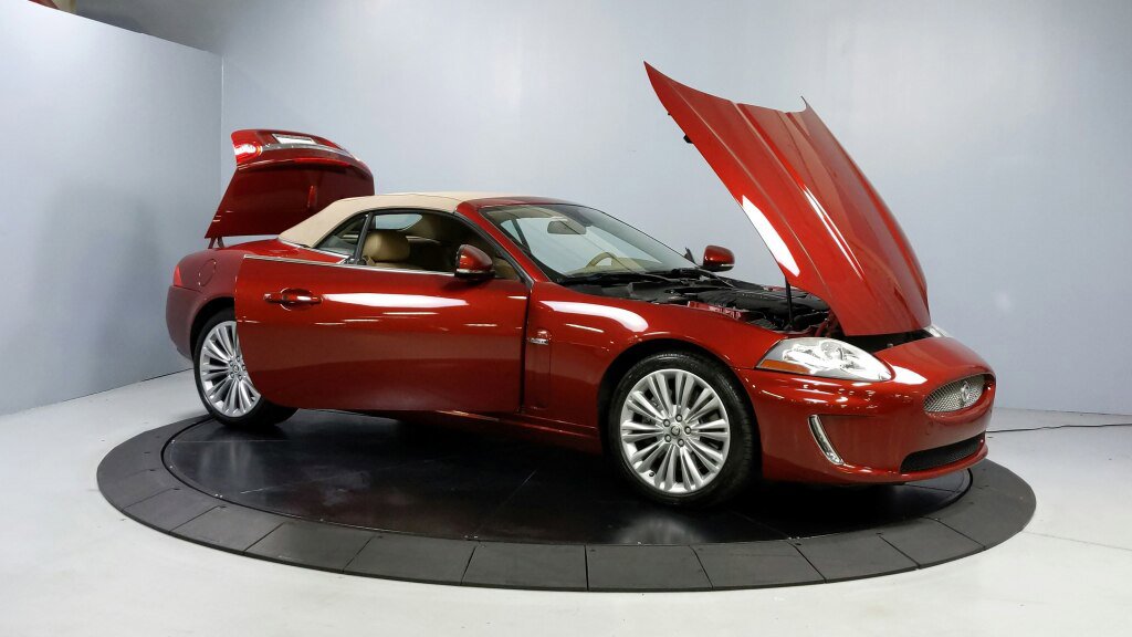 Used 2010 Jaguar XK Convertible image 16