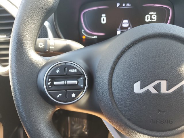 Used 2023 Kia Soul LX w/ LX Technology Package FWD image 20