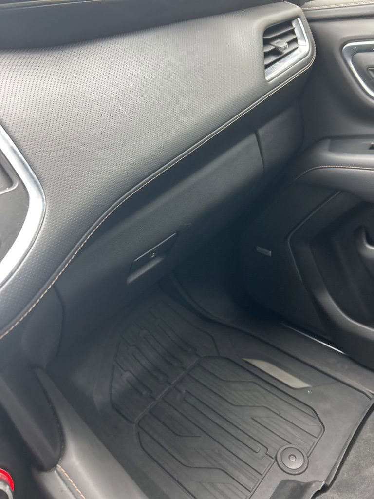 Used 2021 GMC Yukon AT4 w/ Rear Media and Nav Package image 19