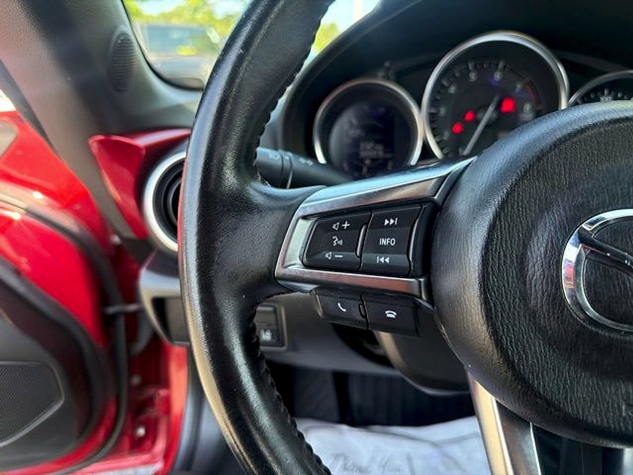Used 2016 MAZDA MX-5 Miata Grand Touring RWD image 17