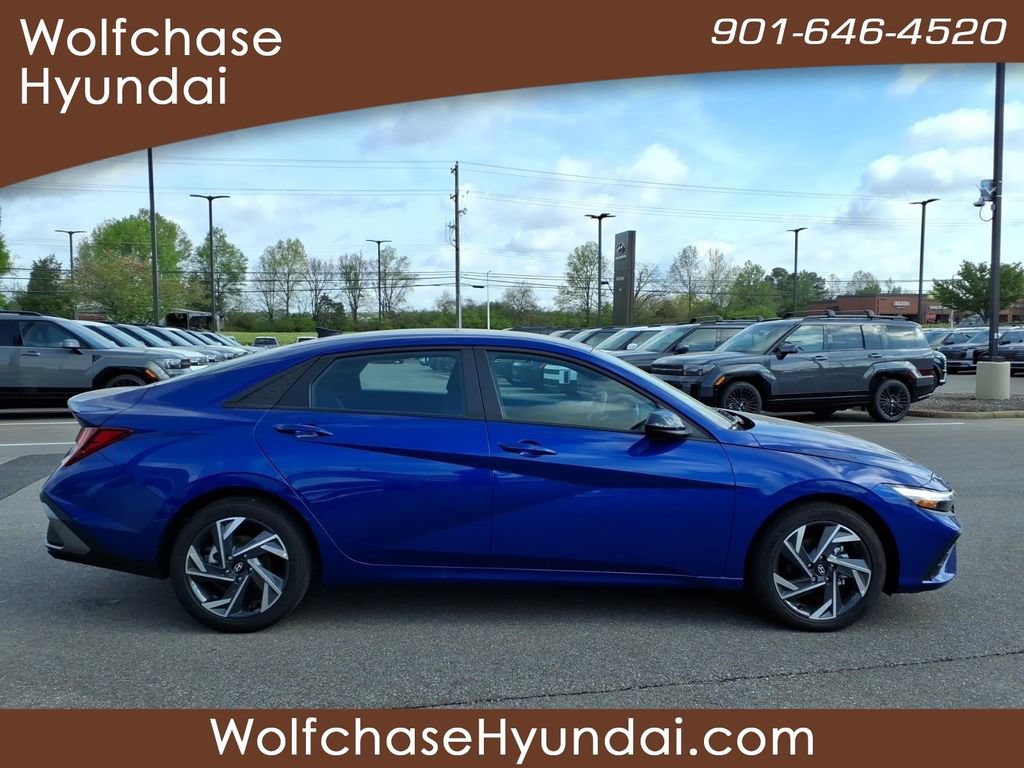 New 2025 Hyundai Elantra Sport FWD image 6
