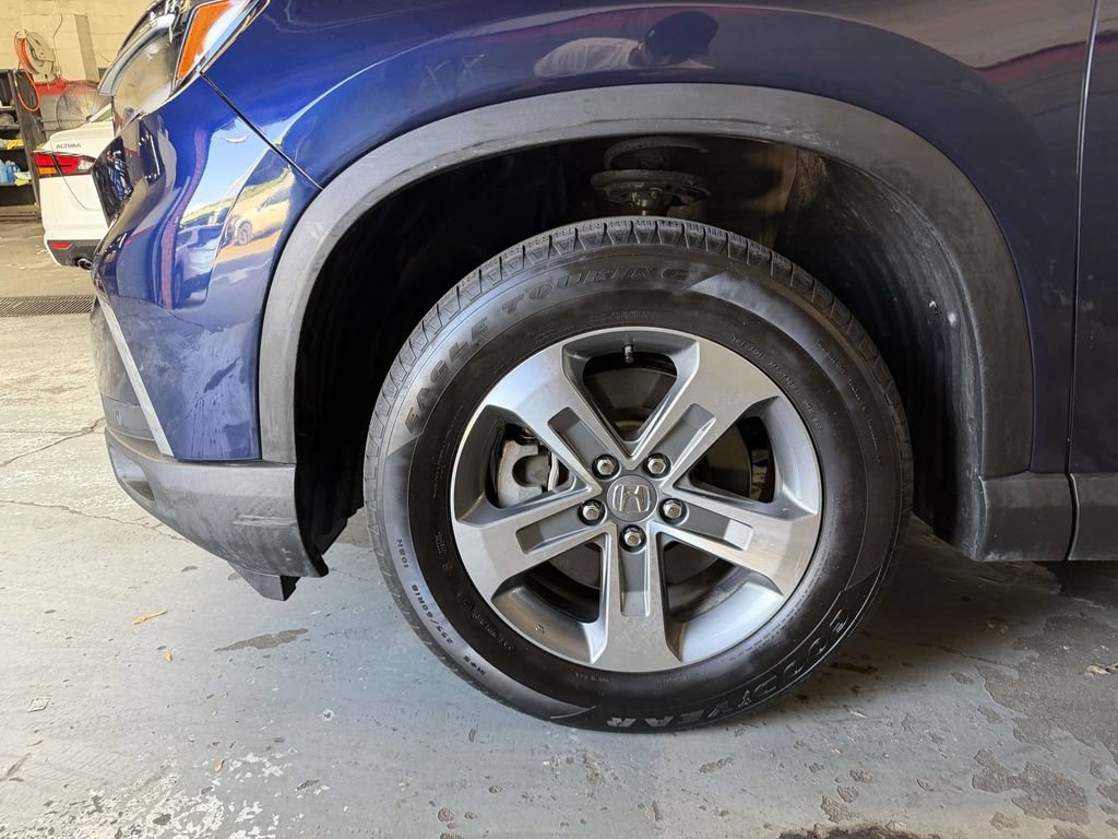 Used 2025 Honda Pilot EX-L image 4
