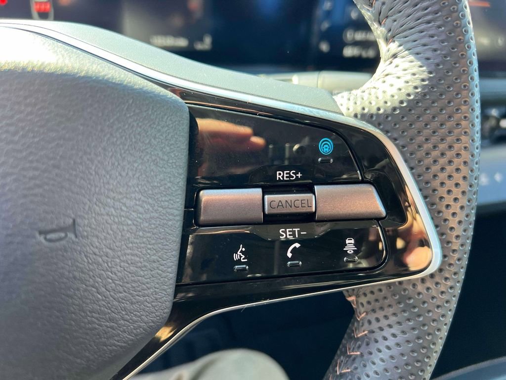 Used 2024 Nissan Ariya AWD image 22