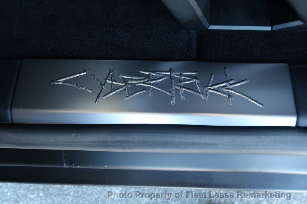 Used 2024 Tesla Cybertruck AWD Crew Cab image 15