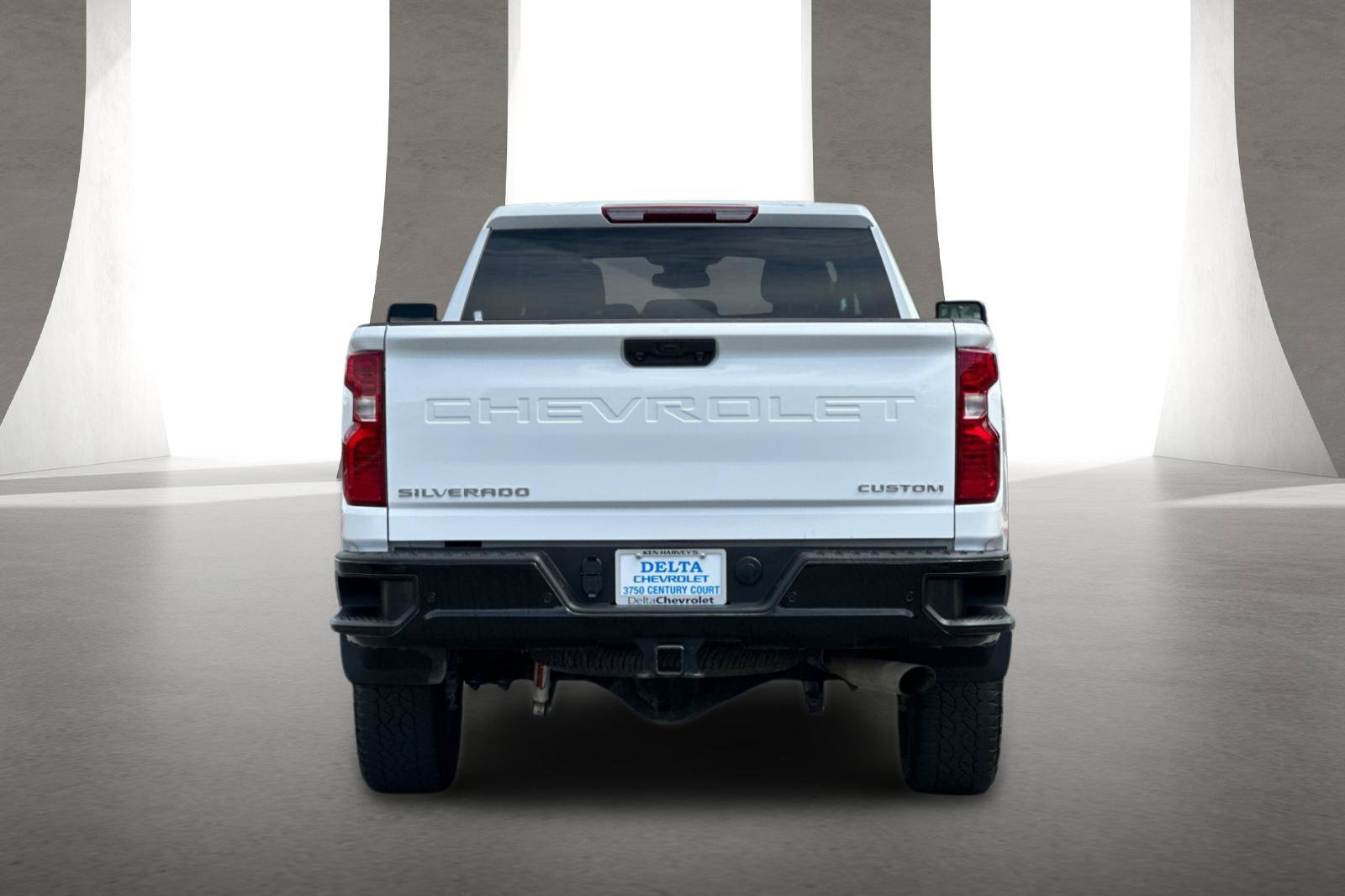Used 2024 Chevrolet Silverado 2500 Custom w/ Custom Value Package AWD/4WD image 5