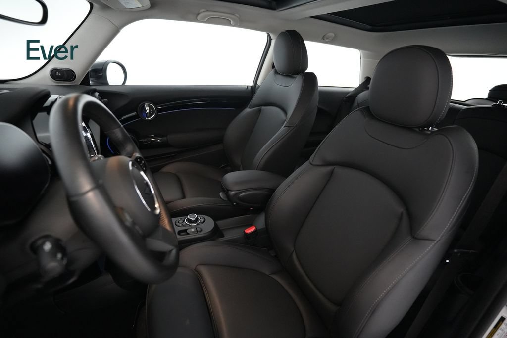 Used 2024 MINI Cooper SE FWD image 4
