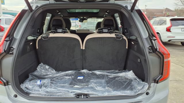 New 2026 Volvo XC90 B6 Plus w/ Protection Package Premier image 10