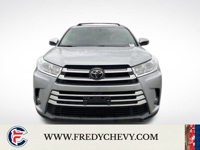Used 2017 Toyota Highlander LE image 8