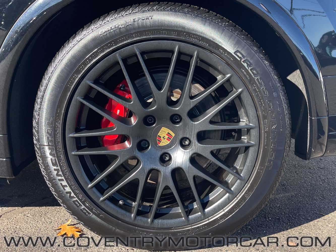 Used 2016 Porsche Cayenne GTS AWD/4WD image 9