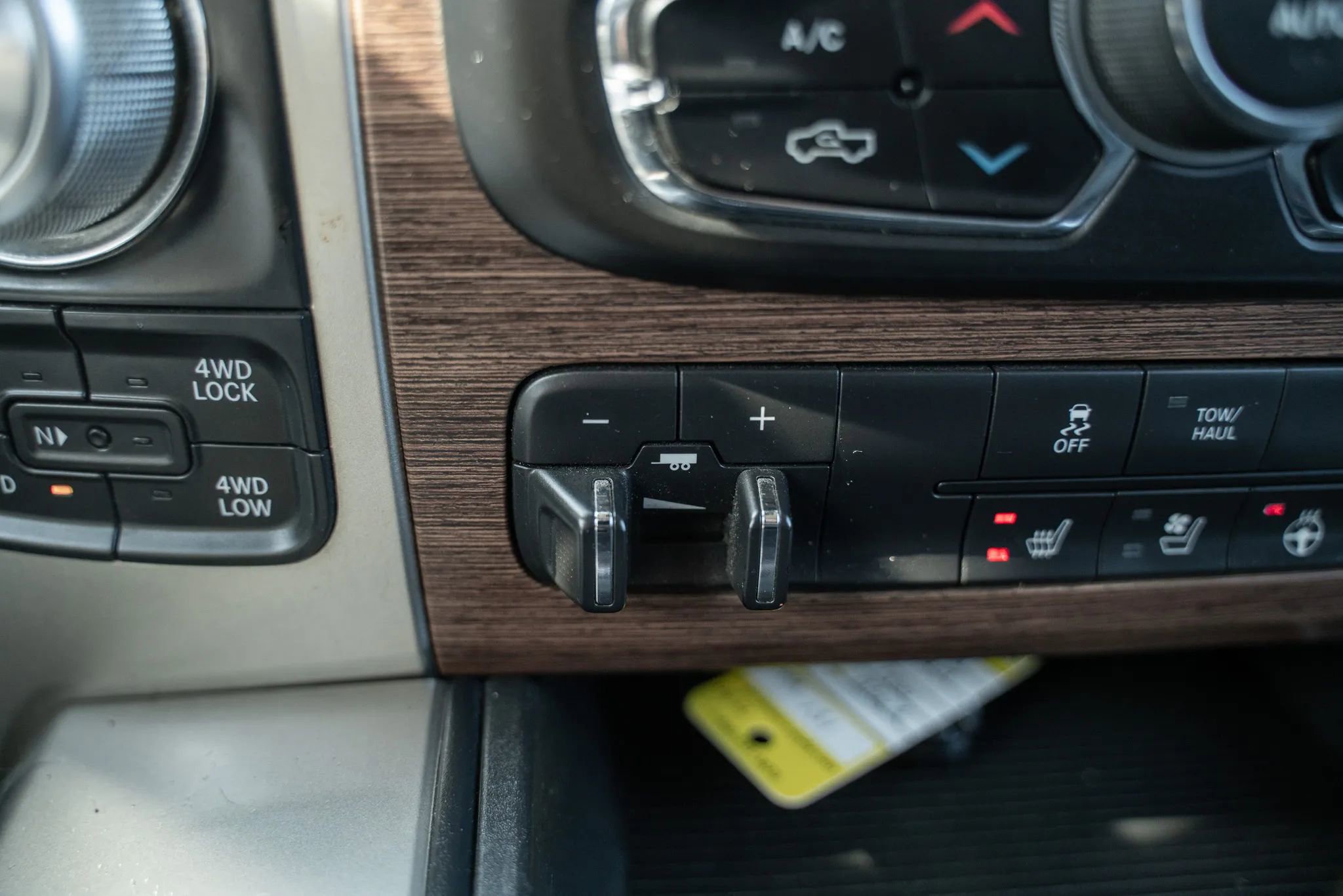 Used 2013 RAM 1500 Laramie w/ Convenience Group image 26