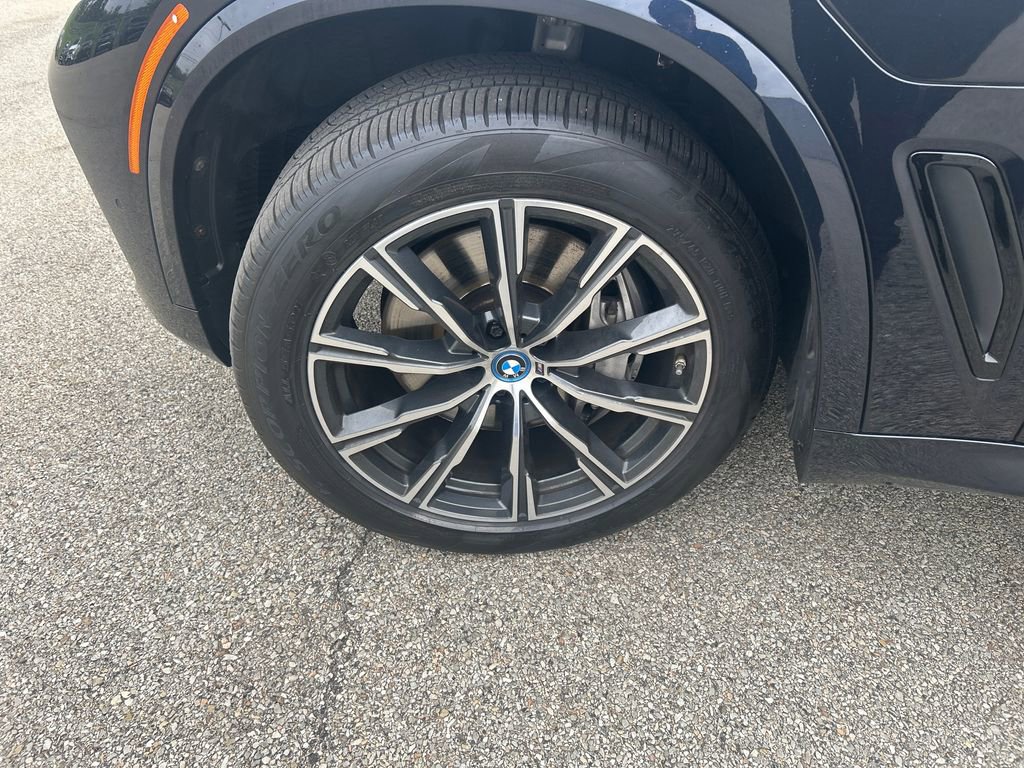 Used 2022 BMW X5 xDrive45e w/ M Sport Package AWD/4WD image 28