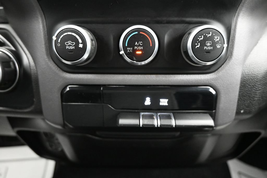 Used 2019 RAM 1500 Big Horn AWD/4WD image 18