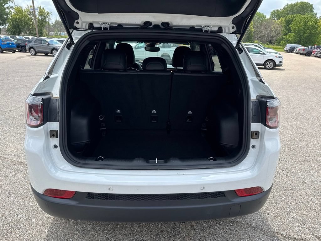Used 2025 Jeep Compass Limited AWD/4WD image 21