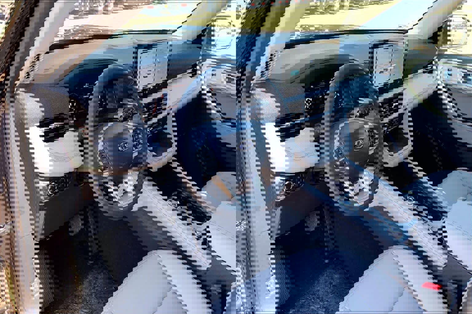 New 2026 Ford Explorer Active w/ Active Comfort Package image 8