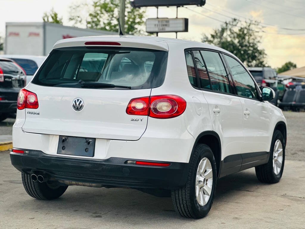Used 2009 Volkswagen Tiguan S FWD image 5