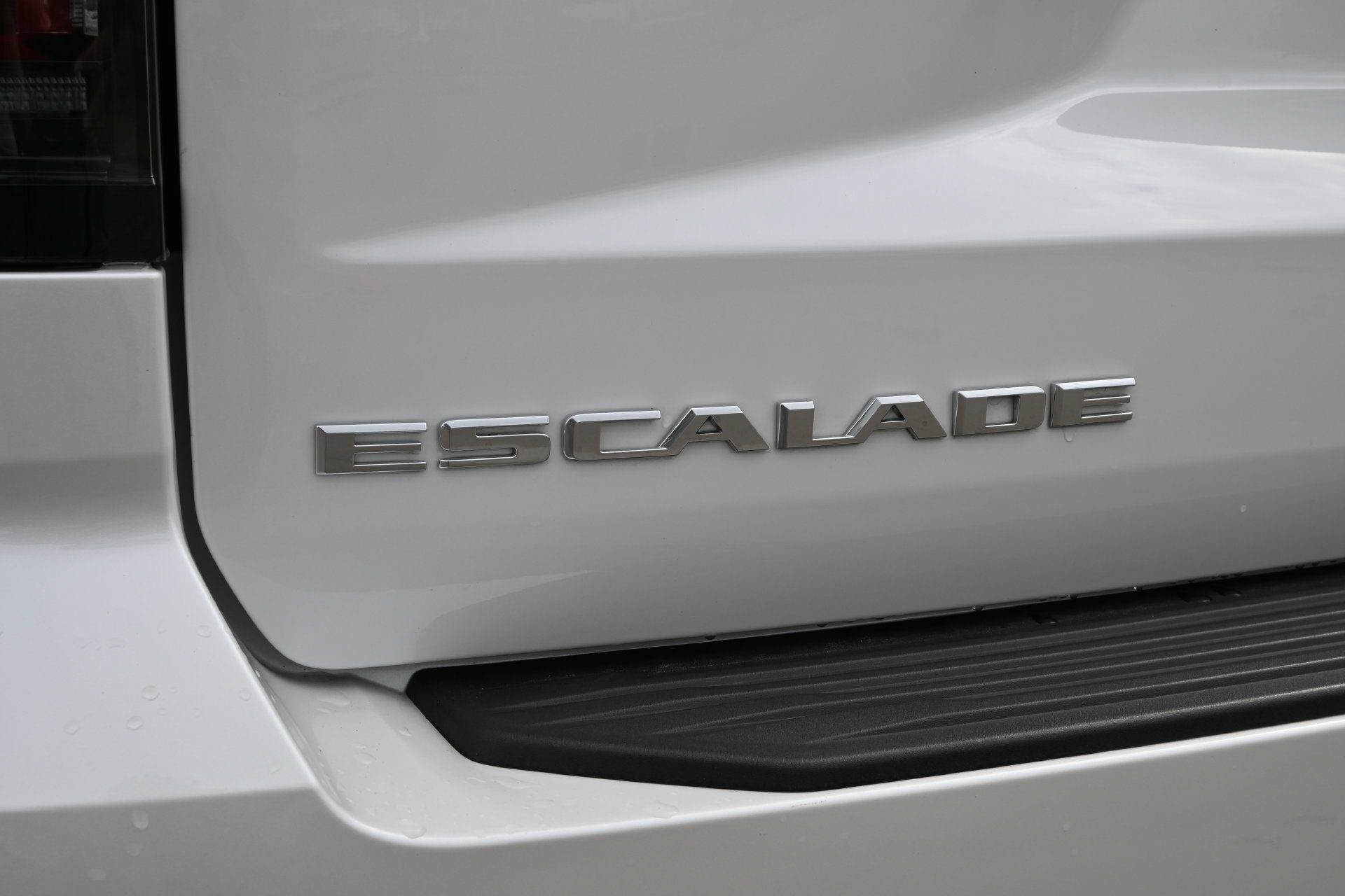 Used 2025 Cadillac Escalade ESV Premium Luxury w/ Touring Package AWD/4WD image 17