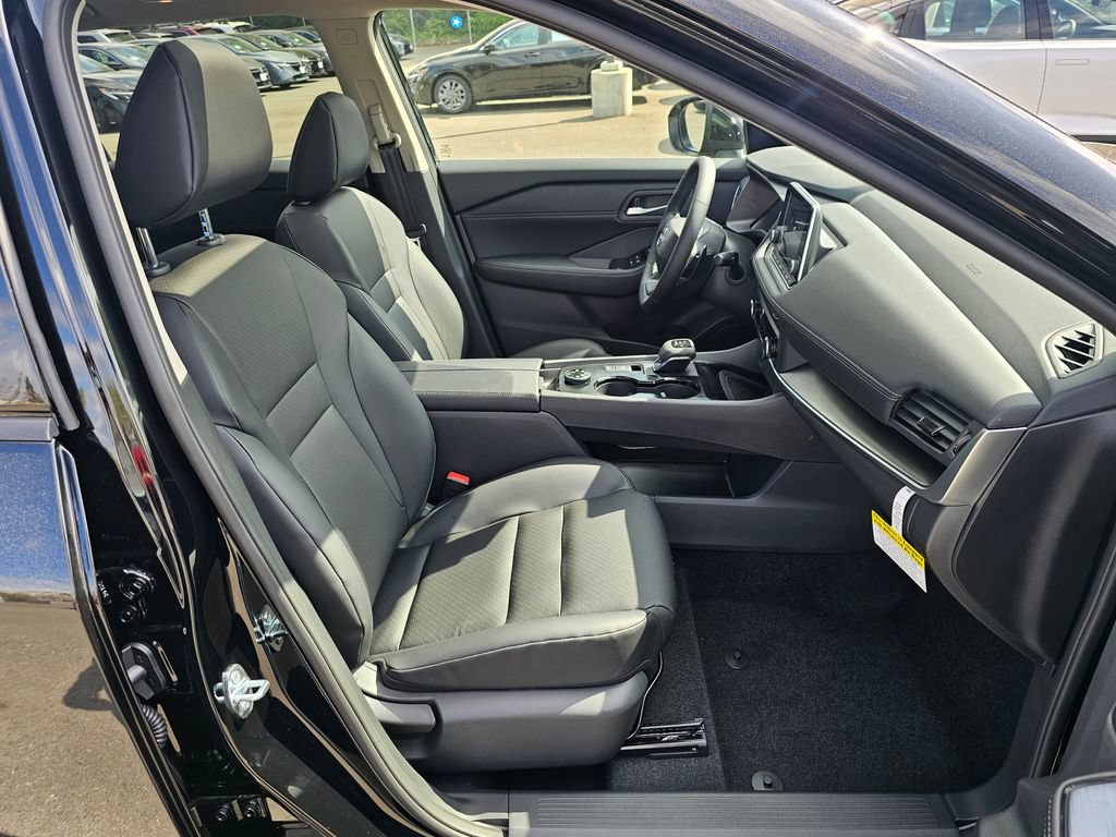 New 2026 Nissan Rogue Dark Armor AWD/4WD image 27