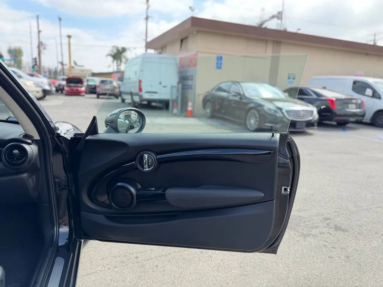 Used 2019 MINI Cooper 2-Door Hardtop image 27