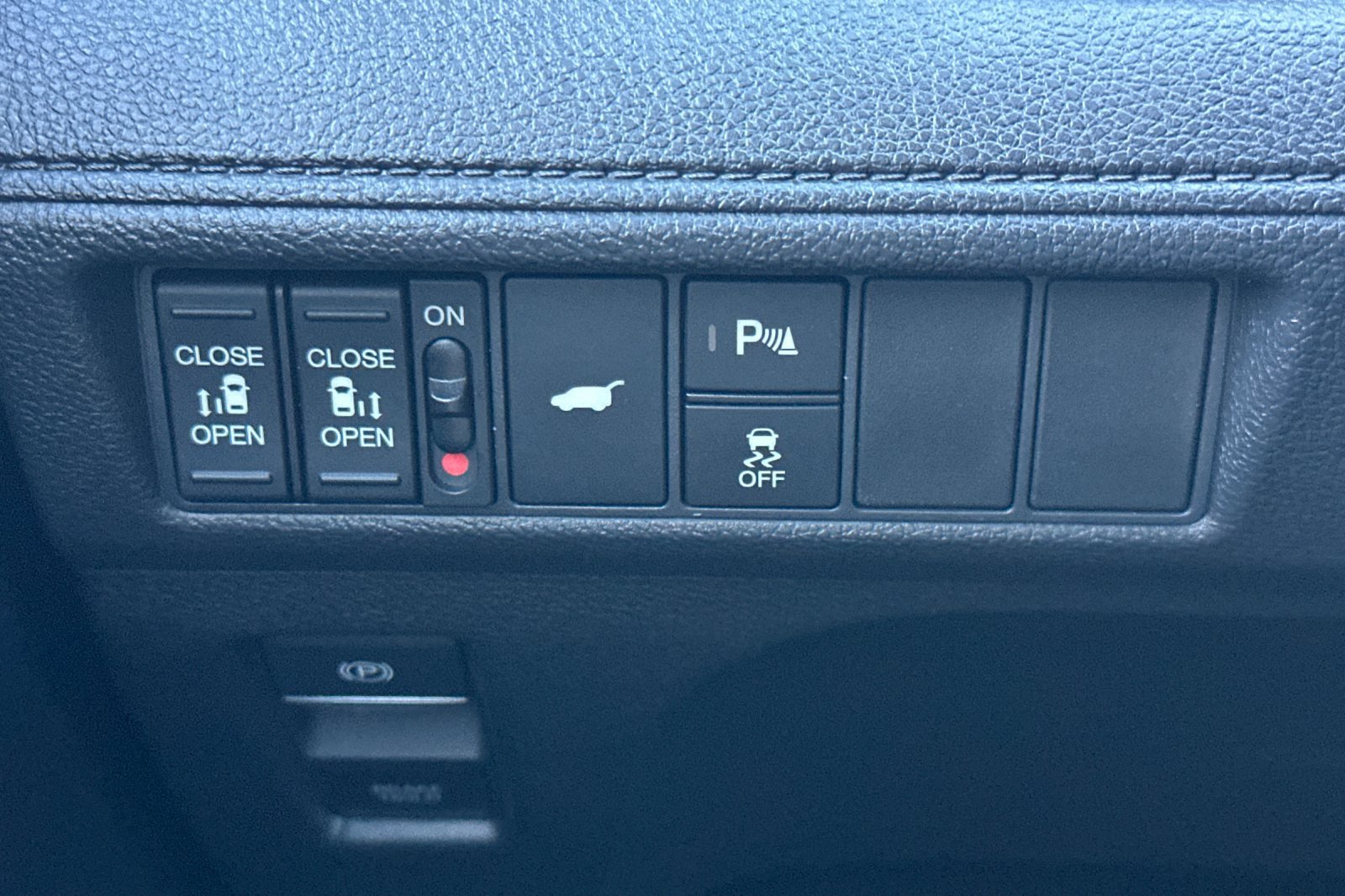 Used 2026 Honda Odyssey Touring image 41