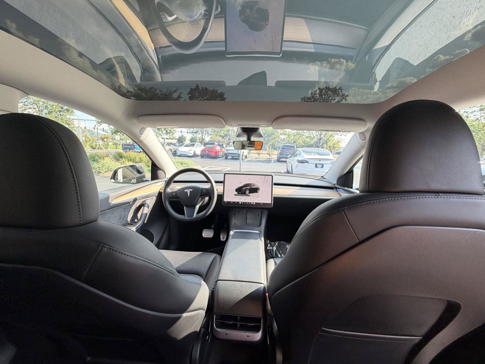 Used 2023 Tesla Model Y Long Range AWD/4WD image 21