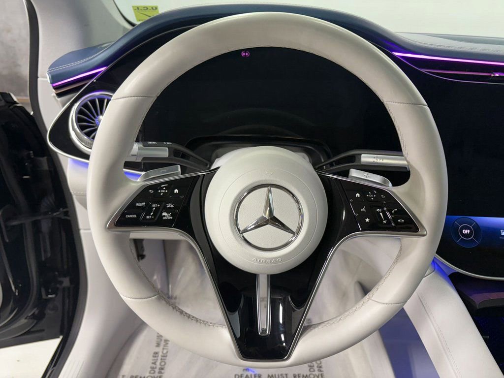 Used 2022 Mercedes-Benz EQS 580 4MATIC Sedan image 13