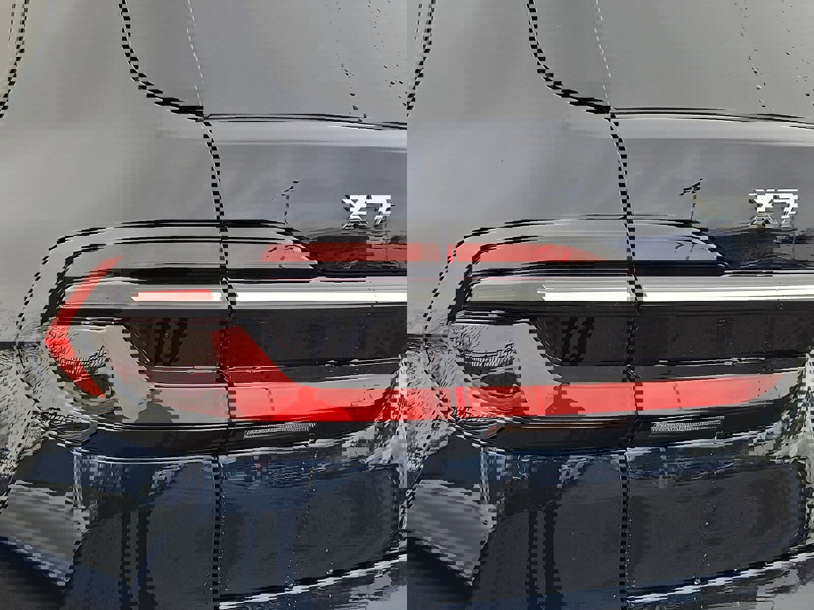 Used 2023 BMW X7 M60i w/ Executive Package image 10