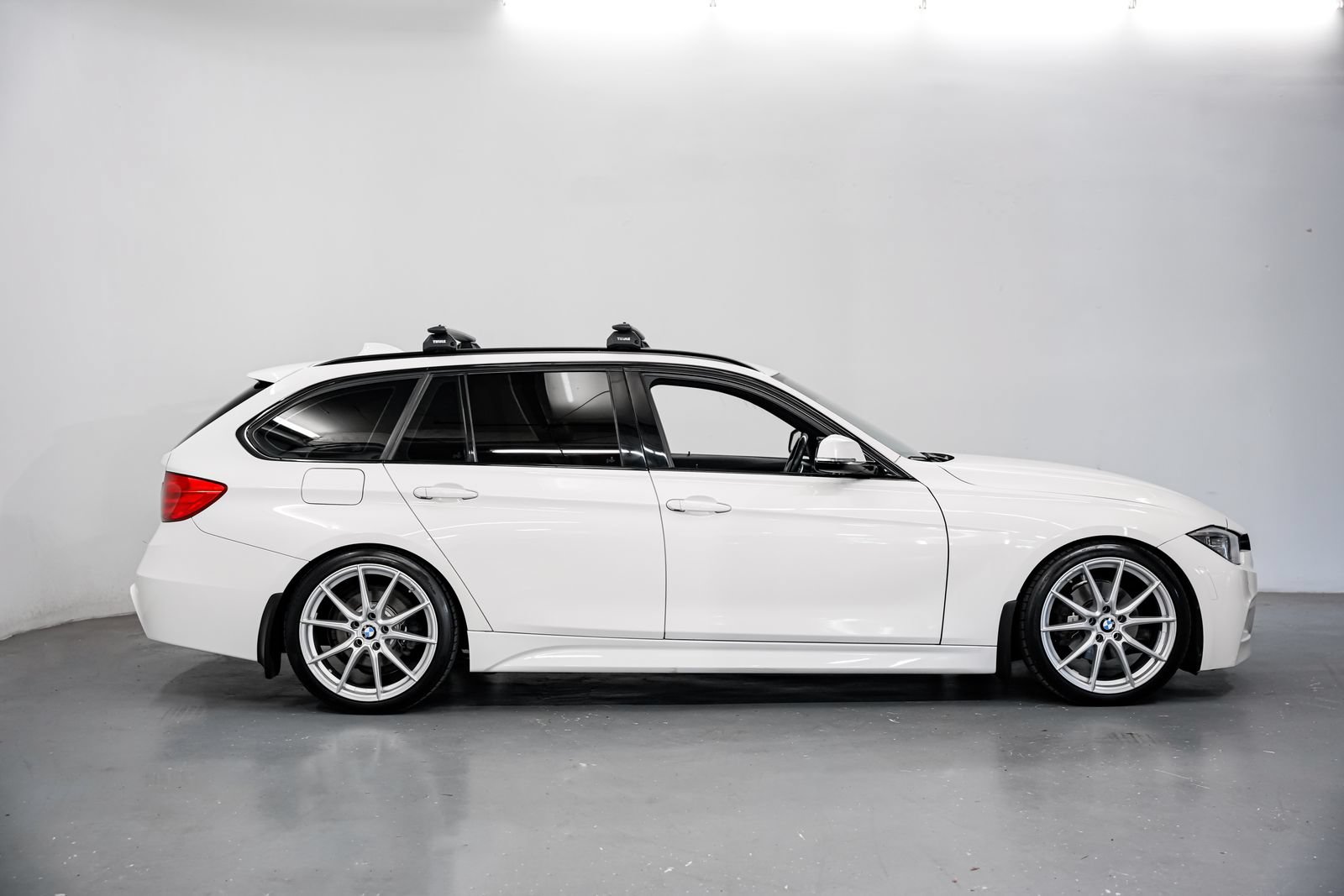 Used 2015 BMW 328d xDrive Wagon AWD/4WD image 2