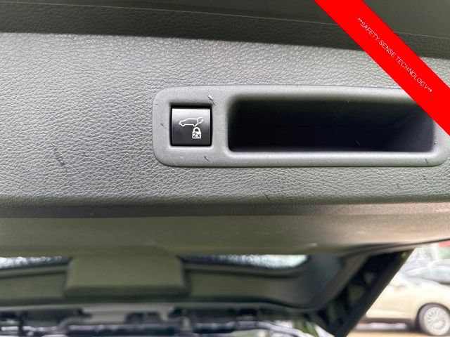 Used 2023 Toyota Sienna XLE FWD image 14