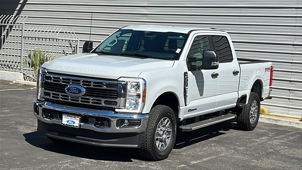 New 2025 Ford F250 XLT w/ FX4 Off-Road Package image 2