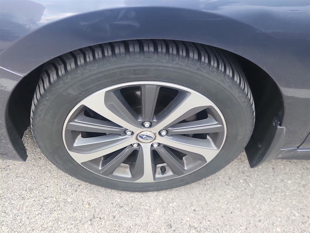 Used 2016 Subaru Legacy 2.5i Limited AWD/4WD image 8