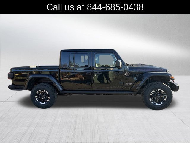 New 2026 Jeep Gladiator Rubicon w/ Technology Group AWD/4WD image 4