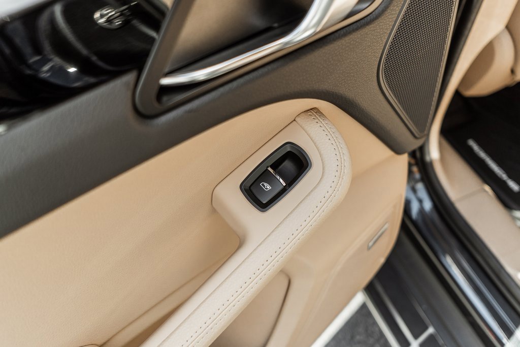 Used 2022 Porsche Macan image 33