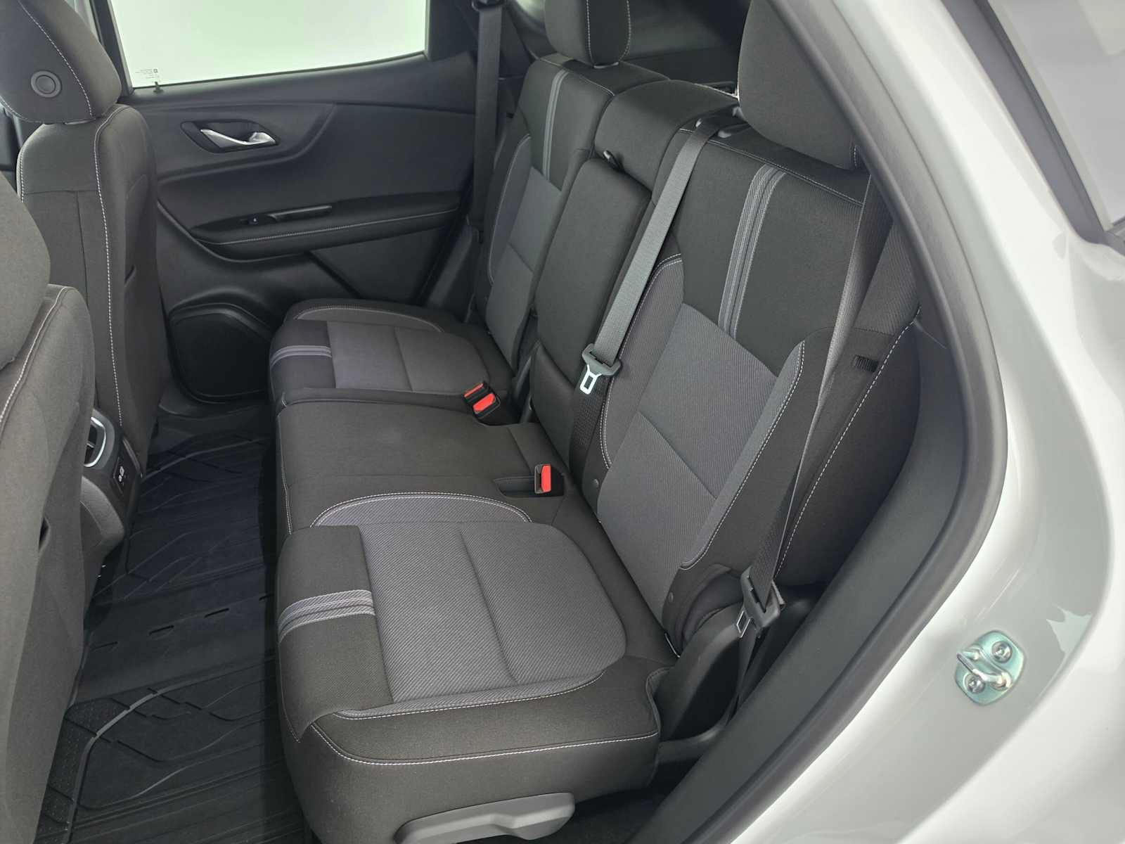 New 2026 Chevrolet Blazer LT w/ LPO, Floor Liner Package FWD image 17