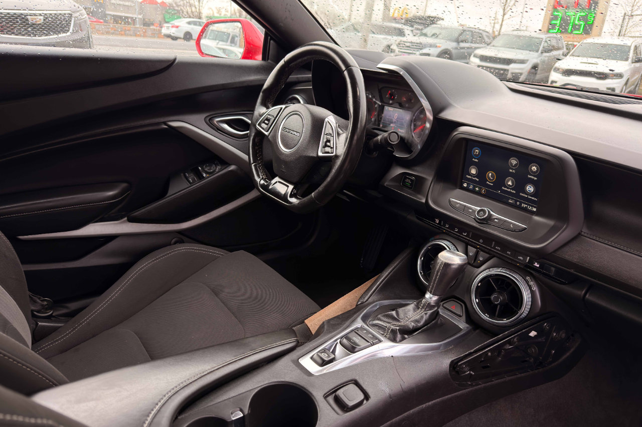 Used 2019 Chevrolet Camaro LT image 11