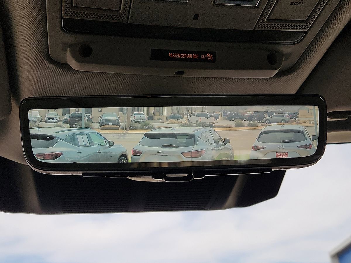 Used 2023 Land Rover Defender 130 First Edition image 9