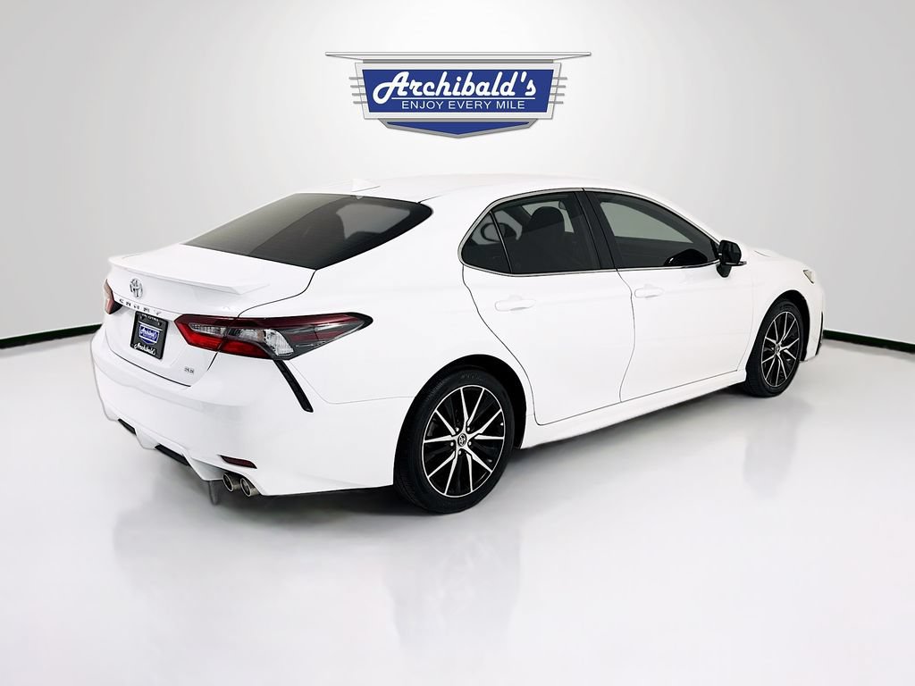 Used 2023 Toyota Camry SE FWD image 8