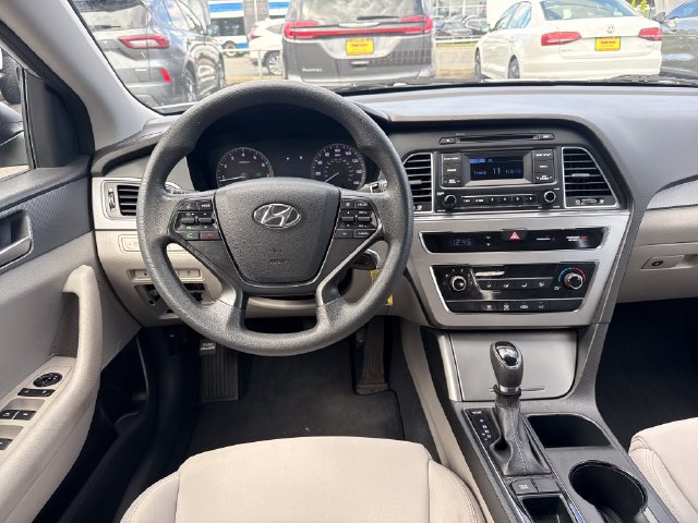 Used 2015 Hyundai Sonata SE FWD image 21