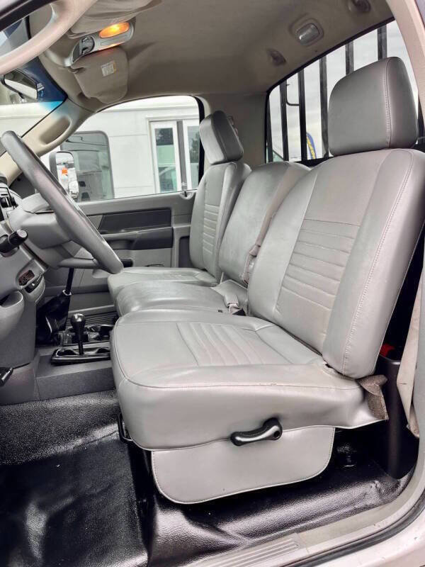 Used 2008 Dodge Ram 5500 Truck 4x4 Regular Cab w/ PWR Accessory Group image 11