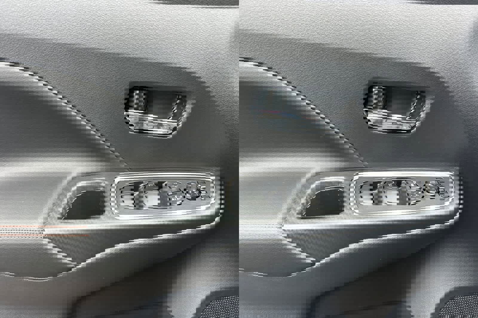 New 2025 Nissan Versa SR w/ Trunk Package image 12