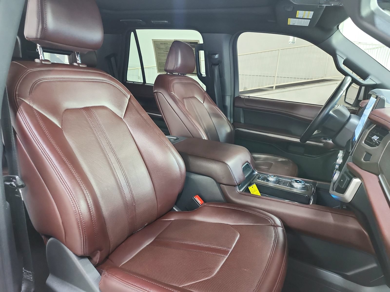Used 2024 Ford Expedition Limited AWD/4WD image 41