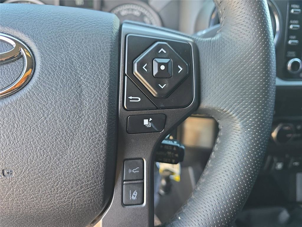 Used 2023 Toyota Tacoma TRD Off-Road w/ Advanced Technology Package image 23