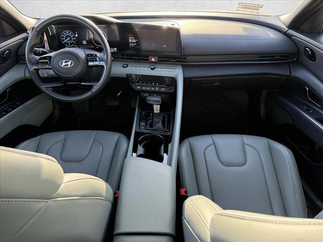 Certified 2025 Hyundai Elantra Limited image 16